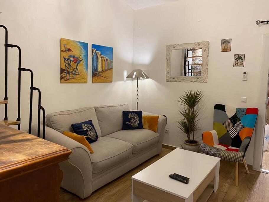 Charmante Maison Avec Exterieur A Deux Pas Des Remparts 艾格-莫尔特 外观 照片